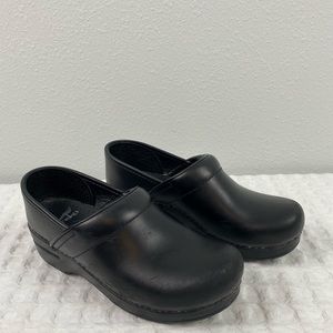 Dansko Clogs Size 37